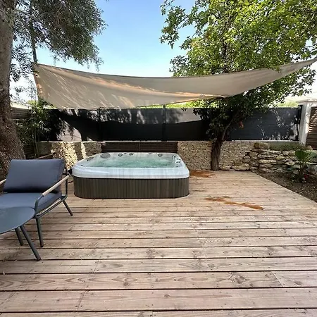 Casa de Férias Maison à Deux Pas Des Plages Avec Jardin, Terrasses Et Spa. *